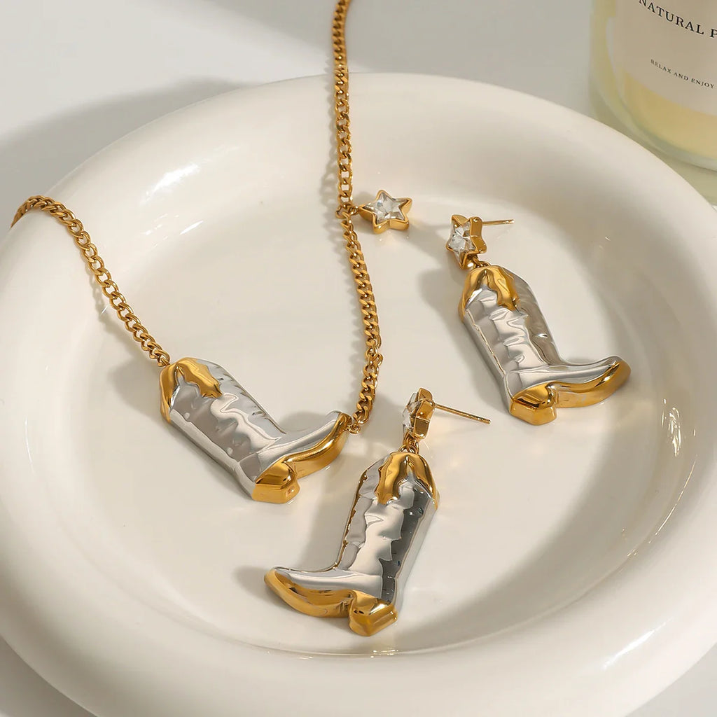 Lasso Charm Necklace
