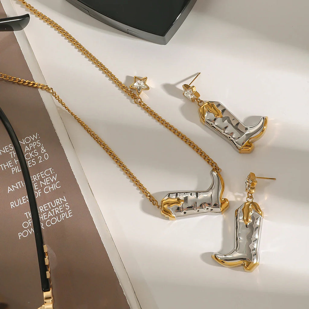 Lasso Charm Necklace