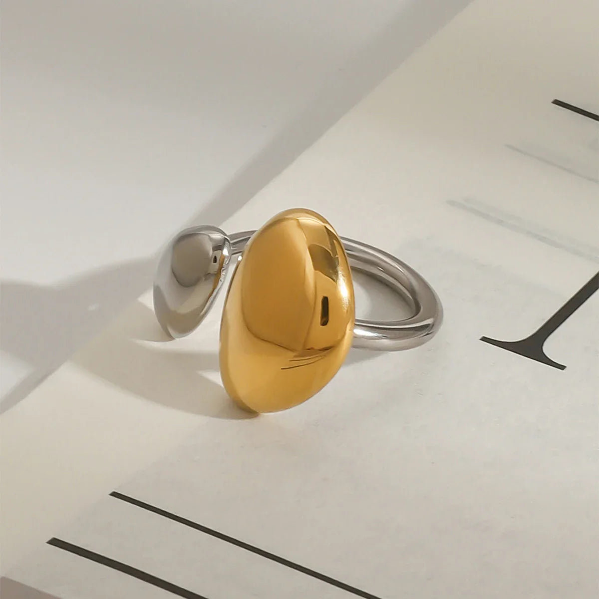 Dual-Tone Pebble