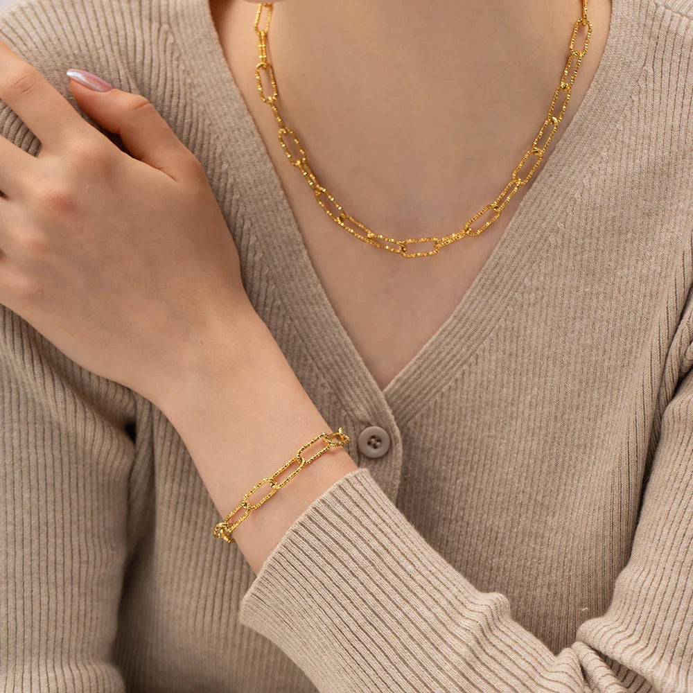 Textured Link Necklace