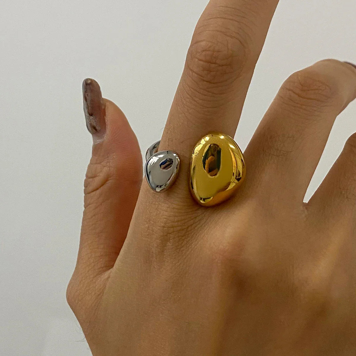 Dual-Tone Pebble