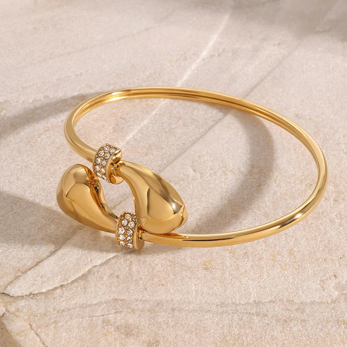 Eterna Loop Bracelet